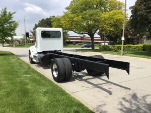 2019 Medium Duty Truck PETERBILT 337 8679239-4